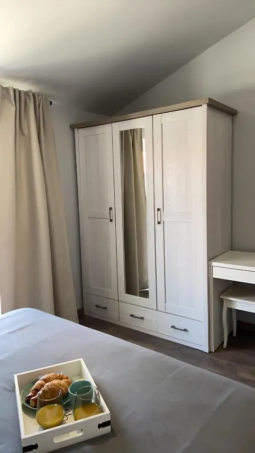 Apartmani Zuzic 포레치 0*,  크로아티아