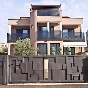 I&i Apartment