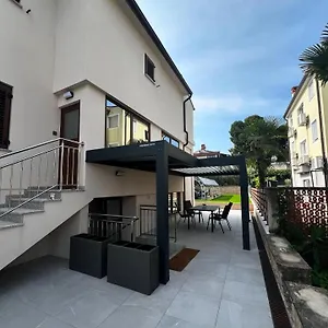 Gardenia Apartment